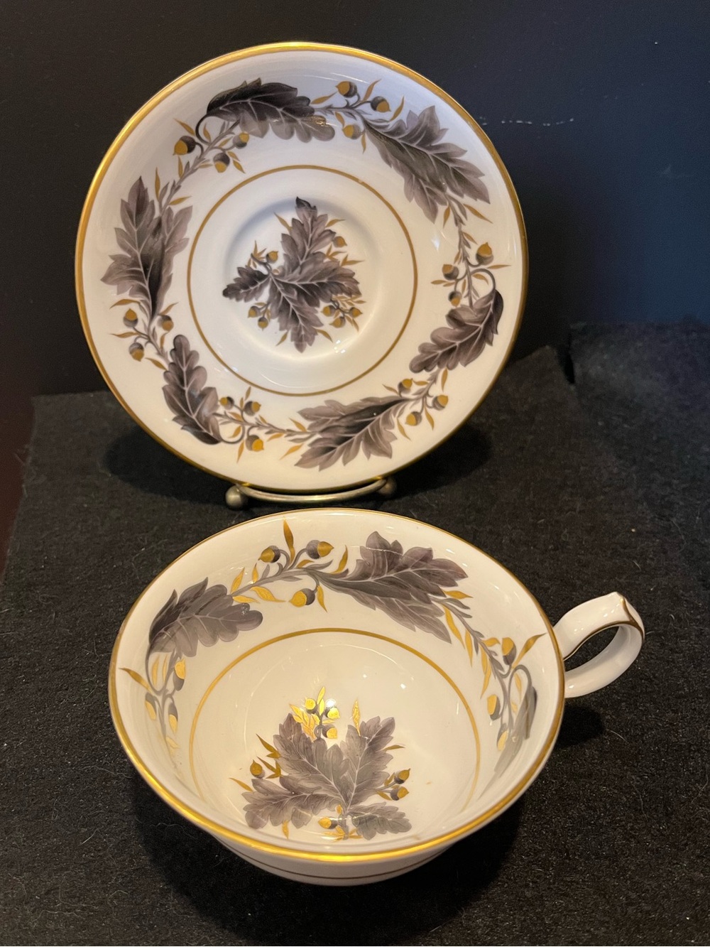 Royal Crown Derby Portman Oak Footed Tea Cup & Saucer Made in England - Picture 12 of 16